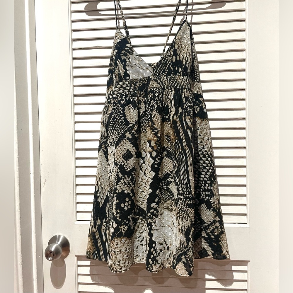 Zara Women’s Snakeskin Print Fit & Flare Mini Dress - Picture 4 of 11